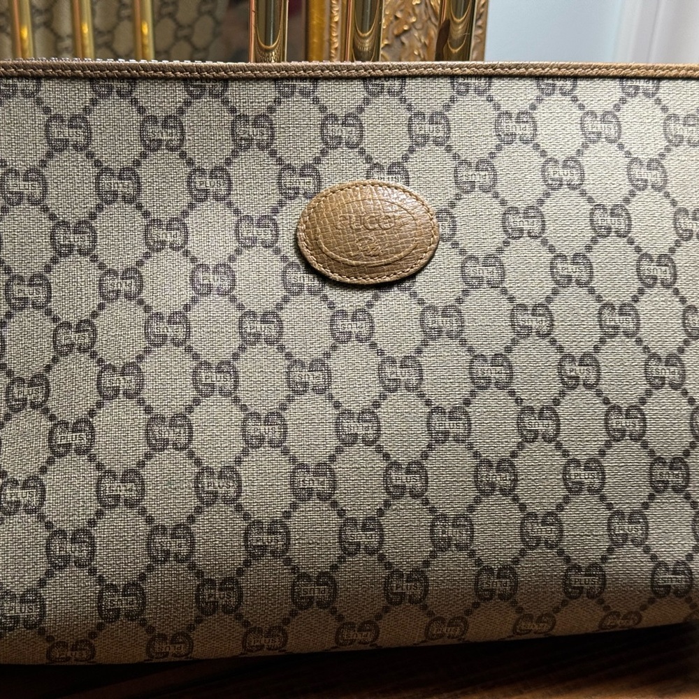 Gucci Plus Pouch Clean